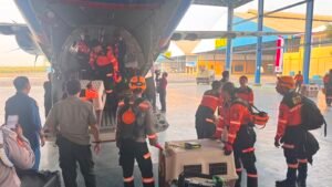 Terbang dengan Pesawat Khusus, Polri Kerahkan 10 K9 SAR Berpengalaman ke Flores, Misi Pencarian Korban